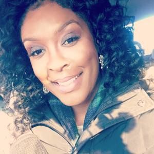 Meet your Posher, Dena